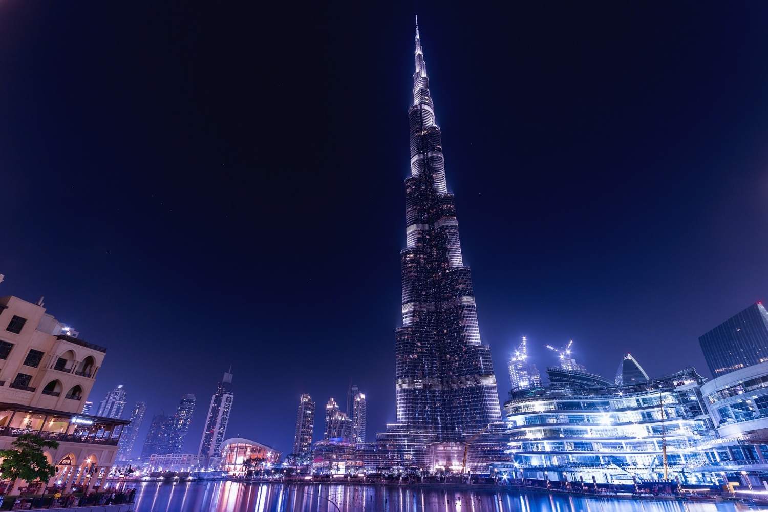 Dubai’s Expo spurs tourism, boosting UAE business activity